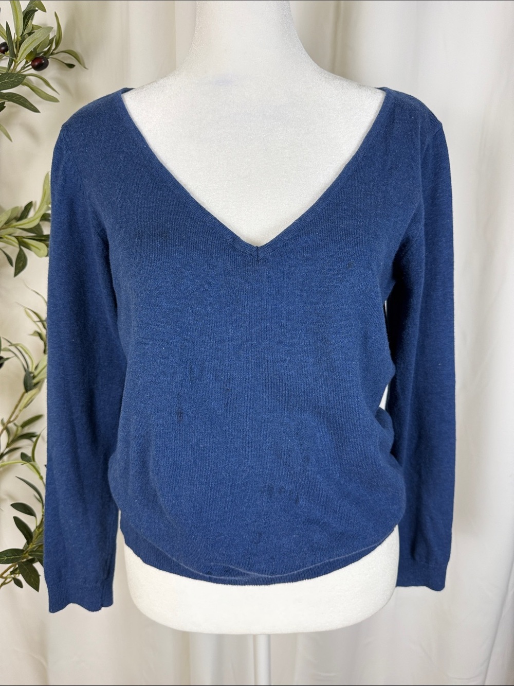 H&M Women's V-Neck Sweater in Navy Blue Sz S (T6)
